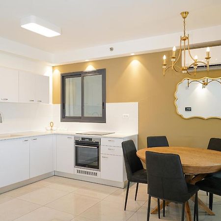 Maorissimo Tower Apartment Acre Exterior photo